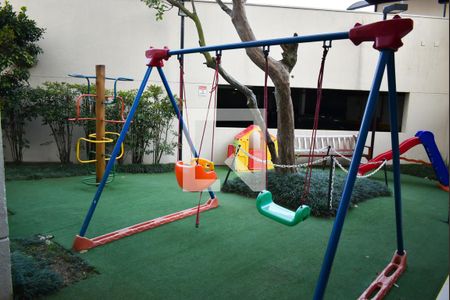 Apartamento à venda com 70m², 3 quartos e 1 vaga Apartamento à venda com 70m², 3 quartos e 1 vagaÁrea comum - Playground