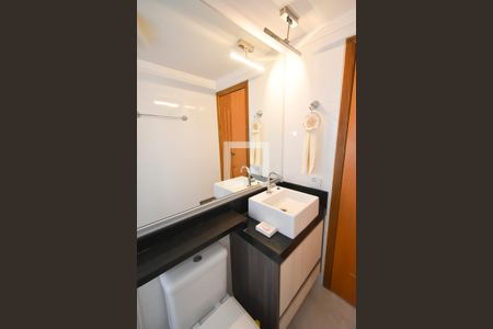 Apartamento à venda com 70m², 3 quartos e 1 vaga Apartamento à venda com 70m², 3 quartos e 1 vagaBanheiro Corredor