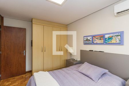 Casa à venda com 299m², 3 quartos e 3 vagasQuarto 2