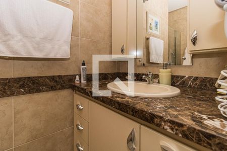 Banheiro da Suíte de casa à venda com 3 quartos, 299m² em Jardim Botânico, Porto Alegre