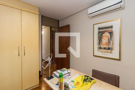 Casa à venda com 299m², 3 quartos e 3 vagasQuarto 3