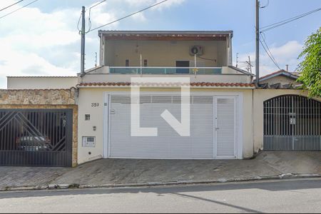 Casa à venda com 196m², 4 quartos e 2 vagasFachada