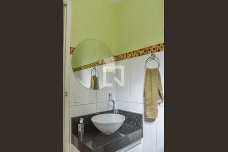 Casa à venda com 196m², 4 quartos e 2 vagasLavabo