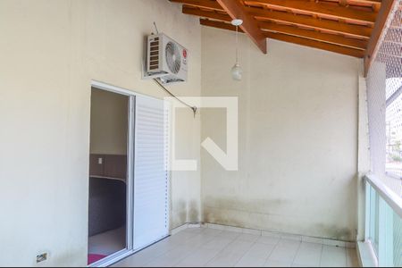 Casa à venda com 196m², 4 quartos e 2 vagasSacada
