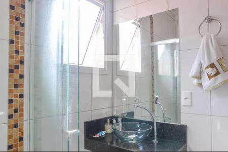 Casa à venda com 196m², 4 quartos e 2 vagasBanheiro