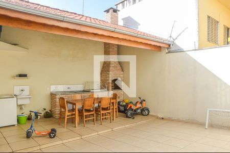 Casa à venda com 196m², 4 quartos e 2 vagasÁrea de Serviço