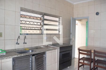 Casa para alugar com 160m², 2 quartos e 3 vagasCozinha 