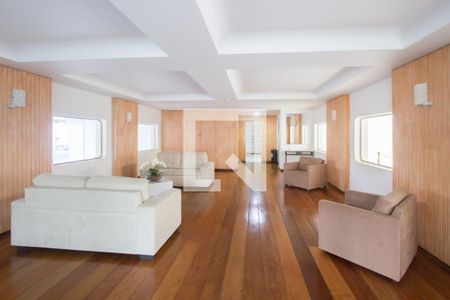 Apartamento à venda com 120m², 3 quartos e 1 vaga Apartamento à venda com 120m², 3 quartos e 1 vagaHall