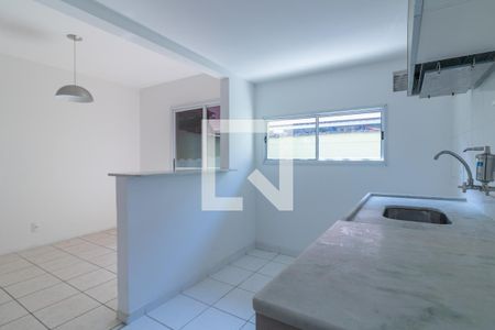 Casa de condomínio à venda com 83m², 3 quartos e 1 vaga Casa de condomínio à venda com 83m², 3 quartos e 1 vagaCozinha