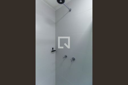 Banheiro de kitnet/studio para alugar com 1 quarto, 21m² em Belenzinho, São Paulo