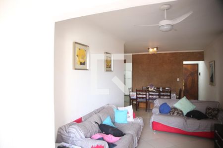 Sala de apartamento para alugar com 2 quartos, 90m² em Tupi, Praia Grande