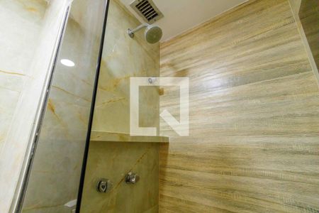 Apartamento à venda com 80m², 2 quartos e 1 vagaBanheiro Suíte