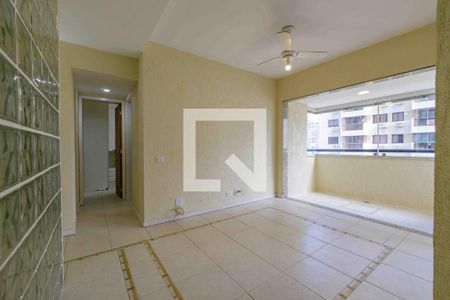 Sala de apartamento à venda com 2 quartos, 80m² em Barra da Tijuca, Rio de Janeiro