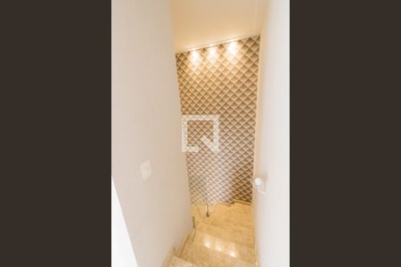 Casa de condomínio à venda com 117m², 3 quartos e 2 vagas Casa de condomínio à venda com 117m², 3 quartos e 2 vagasEscada