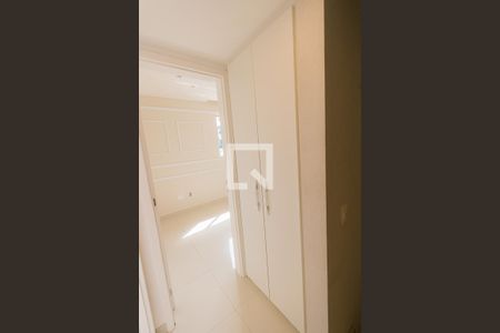 Casa de condomínio à venda com 117m², 3 quartos e 2 vagas Casa de condomínio à venda com 117m², 3 quartos e 2 vagasArmário do Corredor