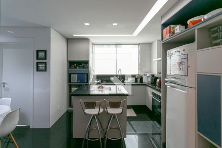 Apartamento à venda com 197m², 4 quartos e 4 vagasCozinha