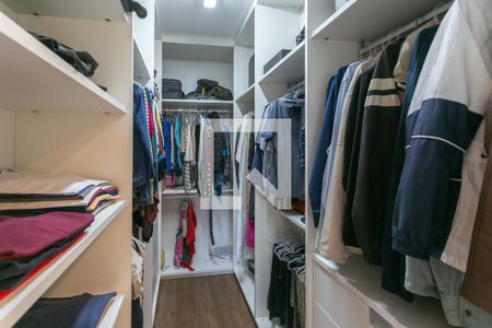 Apartamento à venda com 197m², 4 quartos e 4 vagasCloset da suíte 4
