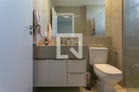 Apartamento à venda com 197m², 4 quartos e 4 vagasBanheiro da Suíte 3