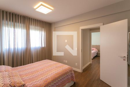 Apartamento à venda com 197m², 4 quartos e 4 vagasSuíte 4