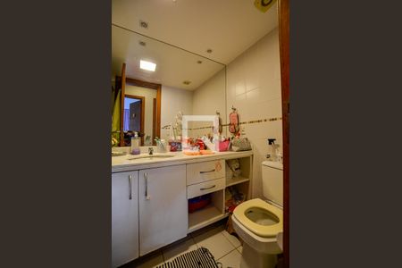 Apartamento à venda com 120m², 3 quartos e 2 vagasBanheiro 