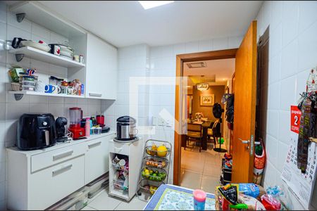 Apartamento à venda com 120m², 3 quartos e 2 vagasCozinha