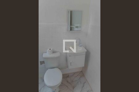 Banheiro de apartamento à venda com 1 quarto, 55m² em Santana, Niterói
