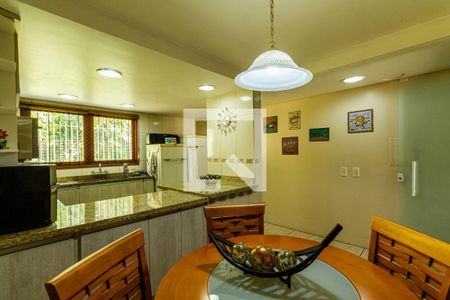 Casa à venda com 240m², 3 quartos e 2 vagasCozinha