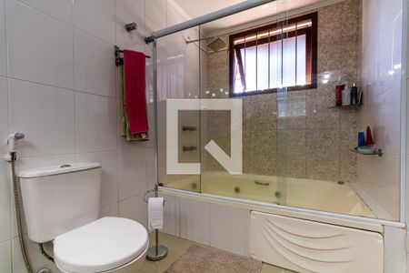 Casa à venda com 240m², 3 quartos e 2 vagasBanheiro do Quarto 1