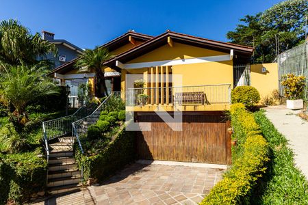 Casa à venda com 240m², 3 quartos e 2 vagasFachada