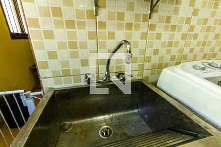 Casa à venda com 240m², 3 quartos e 2 vagasÁrea de Serviço