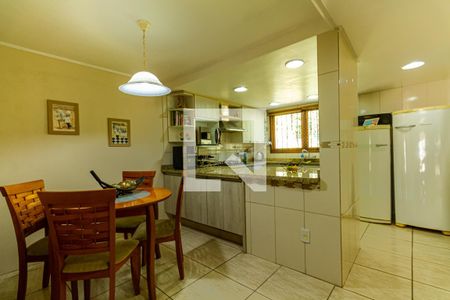 Casa à venda com 240m², 3 quartos e 2 vagasCozinha