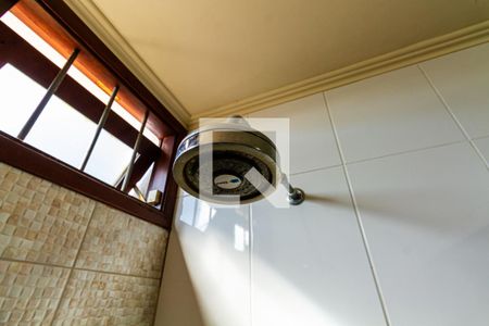 Casa à venda com 240m², 3 quartos e 2 vagasBanheiro