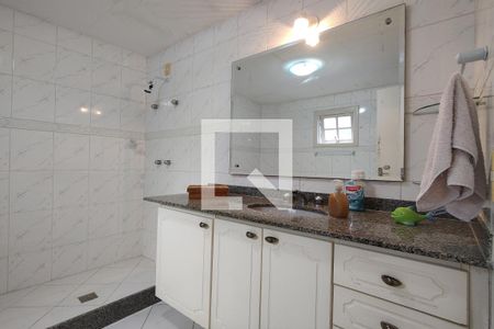 Casa de condomínio à venda com 407m², 3 quartos e 2 vagasBanheiro da Suíte 3