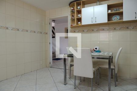 Casa de condomínio à venda com 407m², 3 quartos e 2 vagasCozinha - Armários