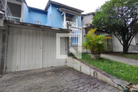 Casa de condomínio à venda com 407m², 3 quartos e 2 vagasFachada Frente