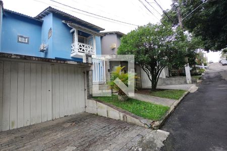 Casa de condomínio à venda com 407m², 3 quartos e 2 vagasFachada Frente