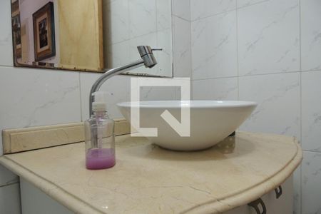 Casa de condomínio à venda com 407m², 3 quartos e 2 vagasLavabo