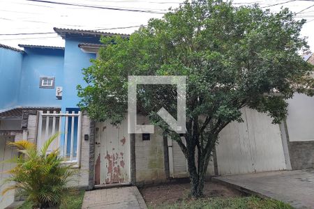 Casa de condomínio à venda com 407m², 3 quartos e 2 vagasFachada Frente