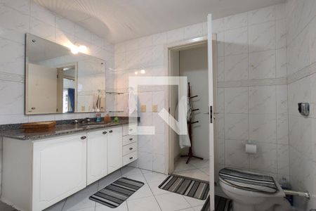 Casa de condomínio à venda com 407m², 3 quartos e 2 vagasBanheiro da Suíte 3