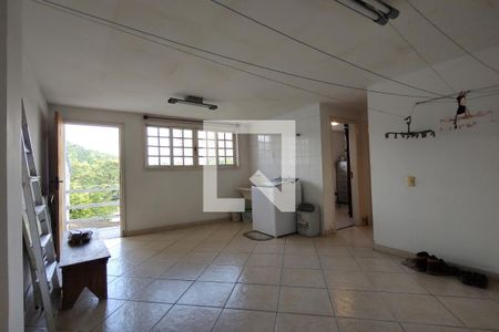 Casa de condomínio à venda com 407m², 3 quartos e 2 vagasLavanderia