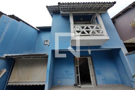 Casa de condomínio à venda com 407m², 3 quartos e 2 vagasFachada Frente