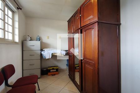 Casa de condomínio à venda com 407m², 3 quartos e 2 vagasQuarto de Serviço