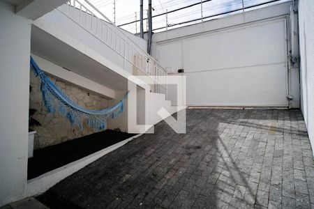 Casa para alugar com 262m², 3 quartos e 6 vagas Casa para alugar com 262m², 3 quartos e 6 vagasEntrada