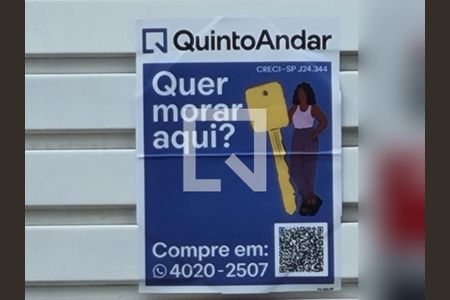 Apartamento à venda com 145m², 3 quartos e 2 vagas Apartamento à venda com 145m², 3 quartos e 2 vagasPlaquinha instalada no portão do imóvel