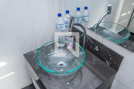 Casa à venda com 125m², 4 quartos e 2 vagas Casa à venda com 125m², 4 quartos e 2 vagasBanheiro suite 1