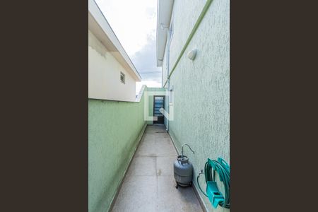Casa à venda com 125m², 4 quartos e 2 vagas Casa à venda com 125m², 4 quartos e 2 vagasCorredor