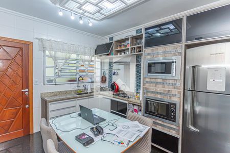 Casa à venda com 125m², 4 quartos e 2 vagas Casa à venda com 125m², 4 quartos e 2 vagasCozinha