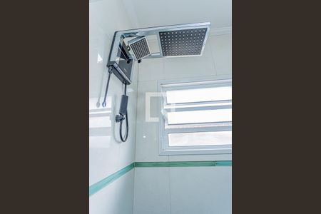 Casa à venda com 125m², 4 quartos e 2 vagas Casa à venda com 125m², 4 quartos e 2 vagasBanheiro