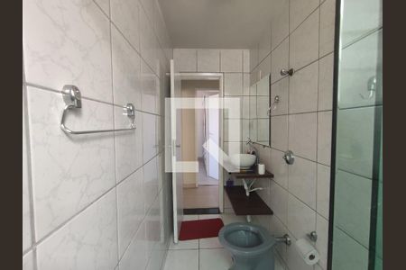 Banheiro de apartamento à venda com 2 quartos, 75m² em Fonte Grande, Contagem