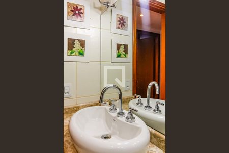 Apartamento à venda com 88m², 3 quartos e 2 vagas Apartamento à venda com 88m², 3 quartos e 2 vagasBanheiro Social